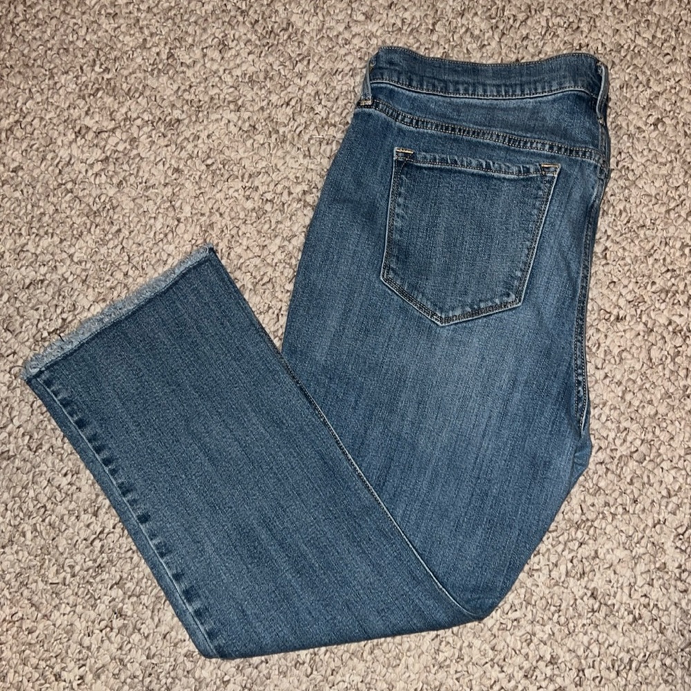 Old Navy Flare Mid-Rise Capris